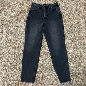 Hollister: Vintage, Ultra high-rise, Mom jeans.